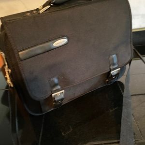 SAMSONITE NYLON FLAPOVER Laptop Briefcase Black Messenger Bag 17 X 14 X 5